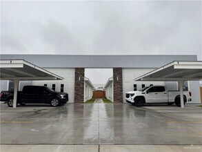 Building Photo - 14 Northwestern Ave