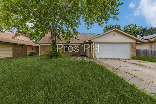 Building Photo - 12129 Spring Branch Dr