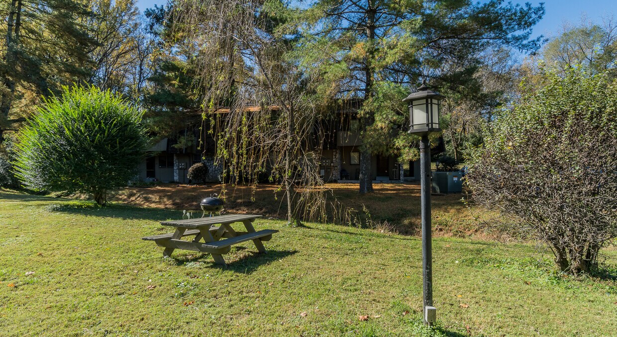 Relaxing community. - 2929 Selena Dr