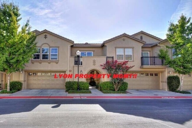 Foto del edificio - 3301 N Park Dr