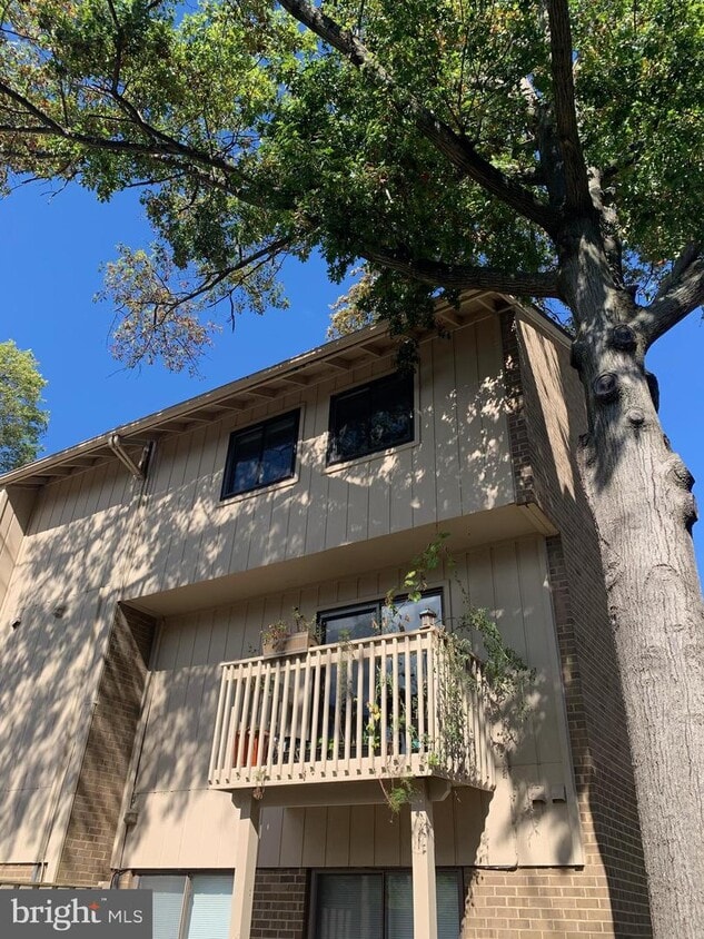 2479 Glengyle Dr, Vienna, VA 22181 Townhome Rentals in Vienna VA