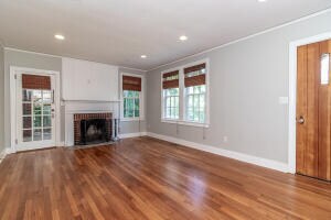 Foto del edificio - 703 Hickman Rd