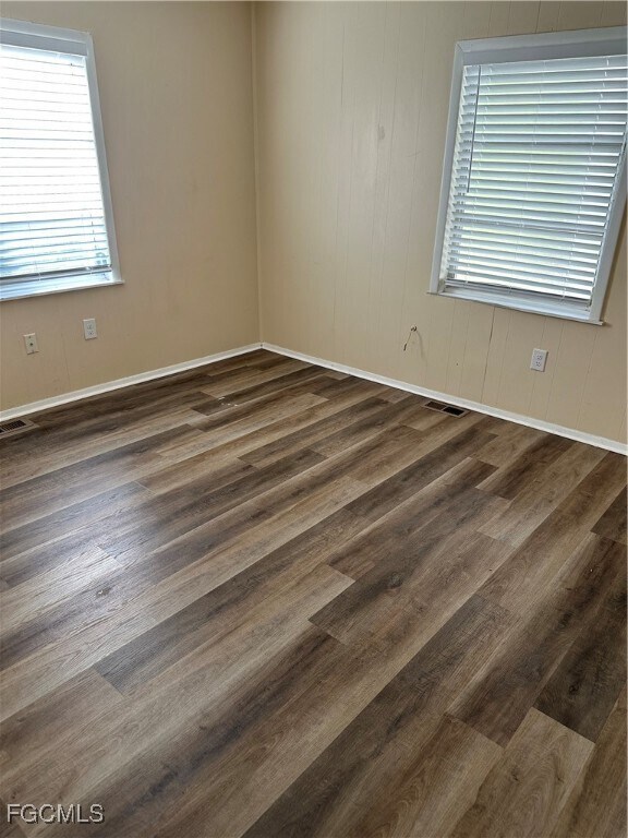 Foto del edificio - 2072 Maple Ave