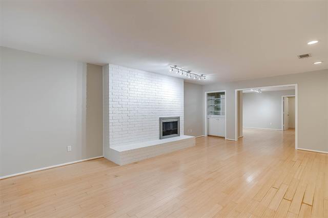 Building Photo - 6450 Waverly Way