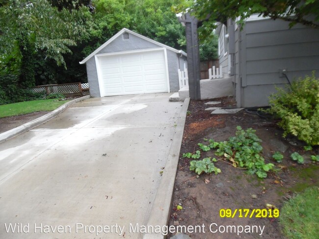 Building Photo - 2 br, 1 bath House - 1304 NW Yamhill St