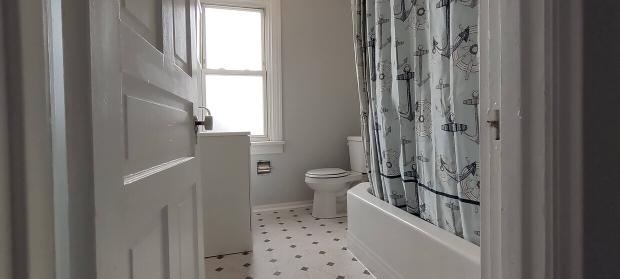 Building Photo - 20 N 4th St