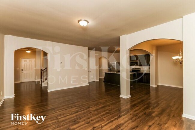 Building Photo - 205 Southwind Cir