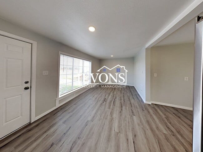 Foto del edificio - 3303 S Ainsworth Ave