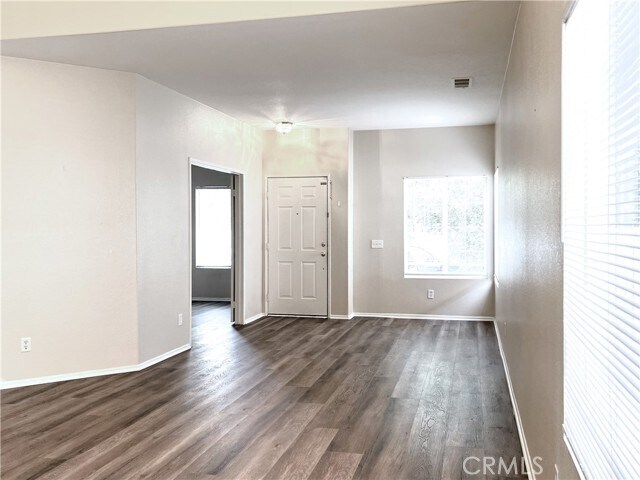 Building Photo - 27563 Sierra Madre Dr