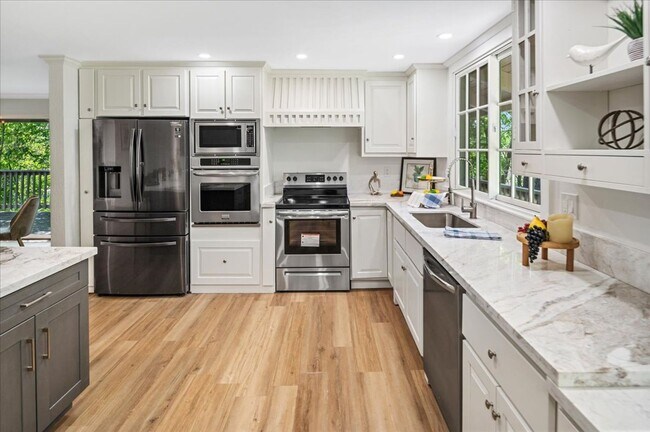 Foto del edificio - 2800 Monterey Drive Reno, NV 89509 - LEASE...