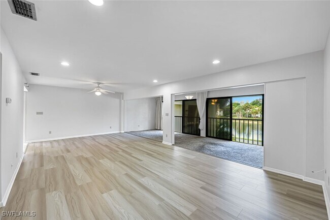 Building Photo - 537 Lake Louise Cir