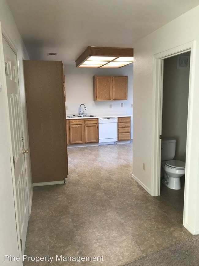 Building Photo - 869 Cally Ct