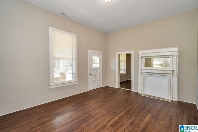 Foto del edificio - 1621 1st Ave N