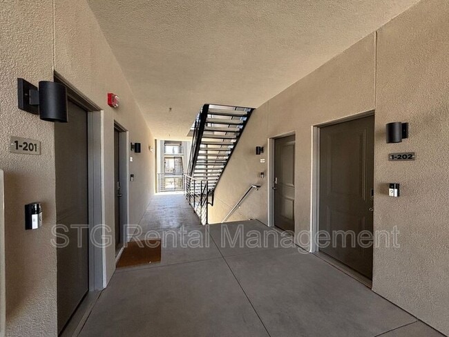 Foto del edificio - 5801 S Garnet Dr