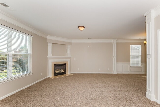 Building Photo - 5721 Verrazano Dr