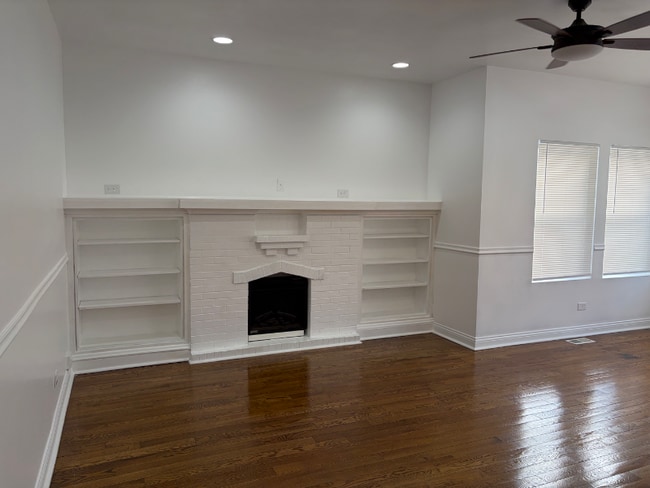 Building Photo - 8053 S Throop St