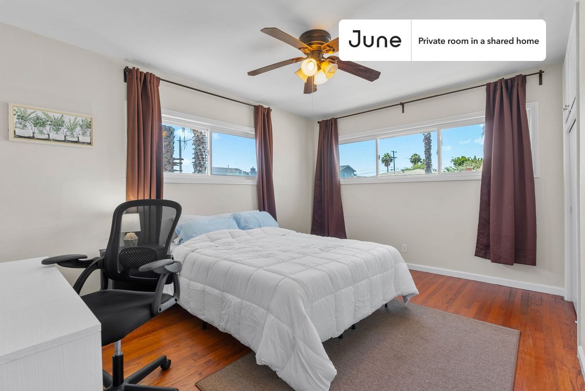 Foto principal - Private bedroom in 7 bed/3 bath Home