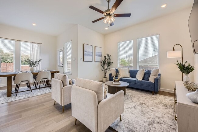 Building Photo - Oakmont Floor Plan