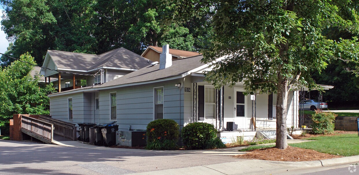 Foto principal - 1514 Collegeview Ave
