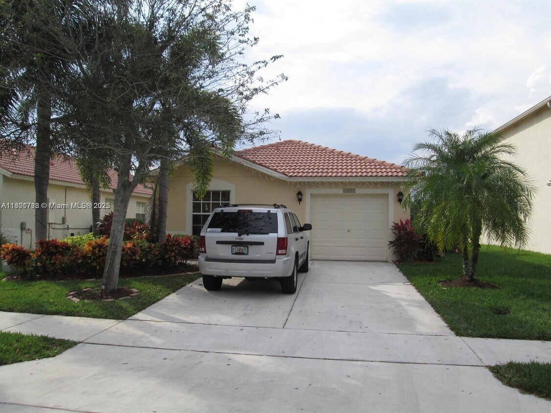 Foto principal - 6597 Country Winds Cove