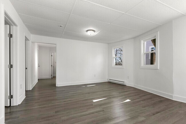 Building Photo - 77 Bellevue Ave