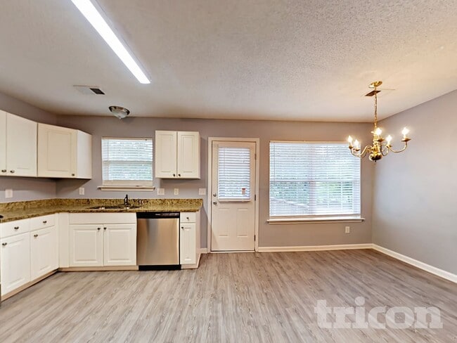 Foto del edificio - 108 Cane Brake Dr