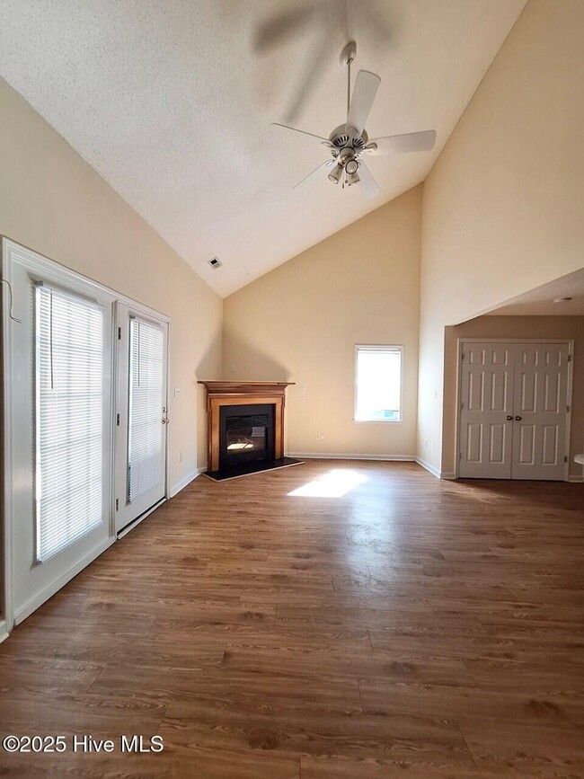 Building Photo - 3446 Westgate Dr