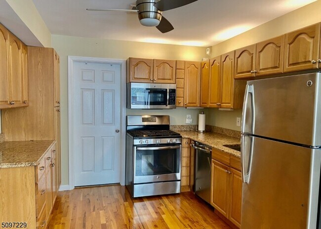 Foto del edificio - 260 8th St