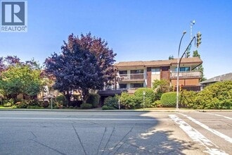 Building Photo - 4345-4345 Grange St
