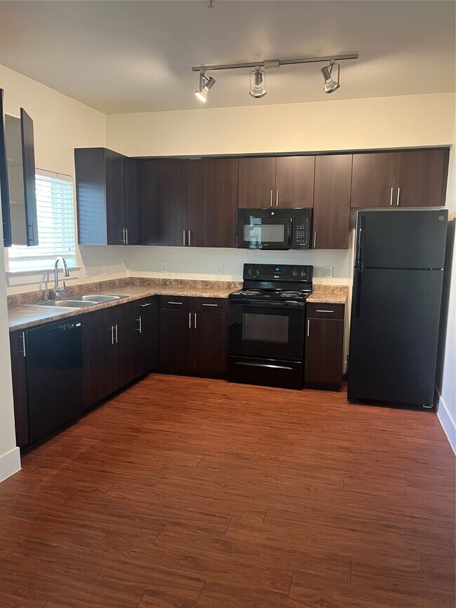 Building Photo - 7625 Hammerly Blvd