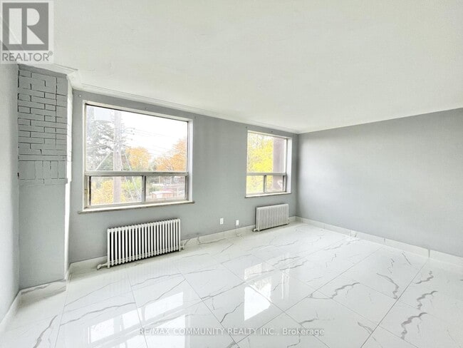 Building Photo - 2624 Eglinton Ave E