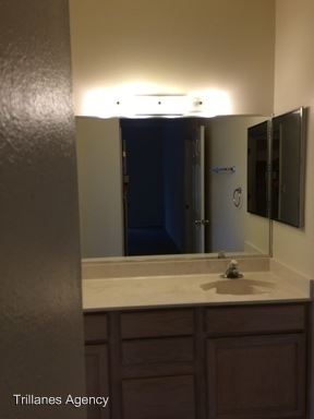 Foto del edificio - 12408 Hardin Ct NE