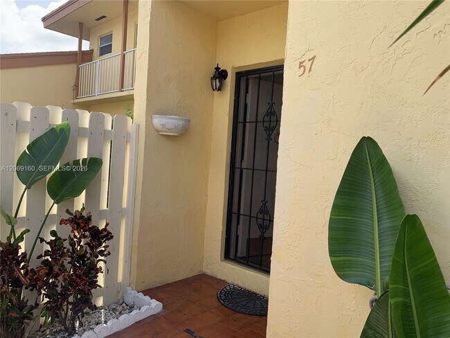 Foto del edificio - 8380 SW 154th Ave