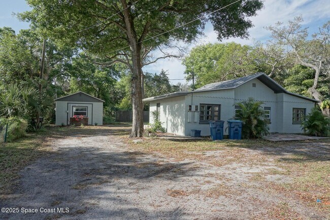 Foto del edificio - 2850 Shwonda Ave NE