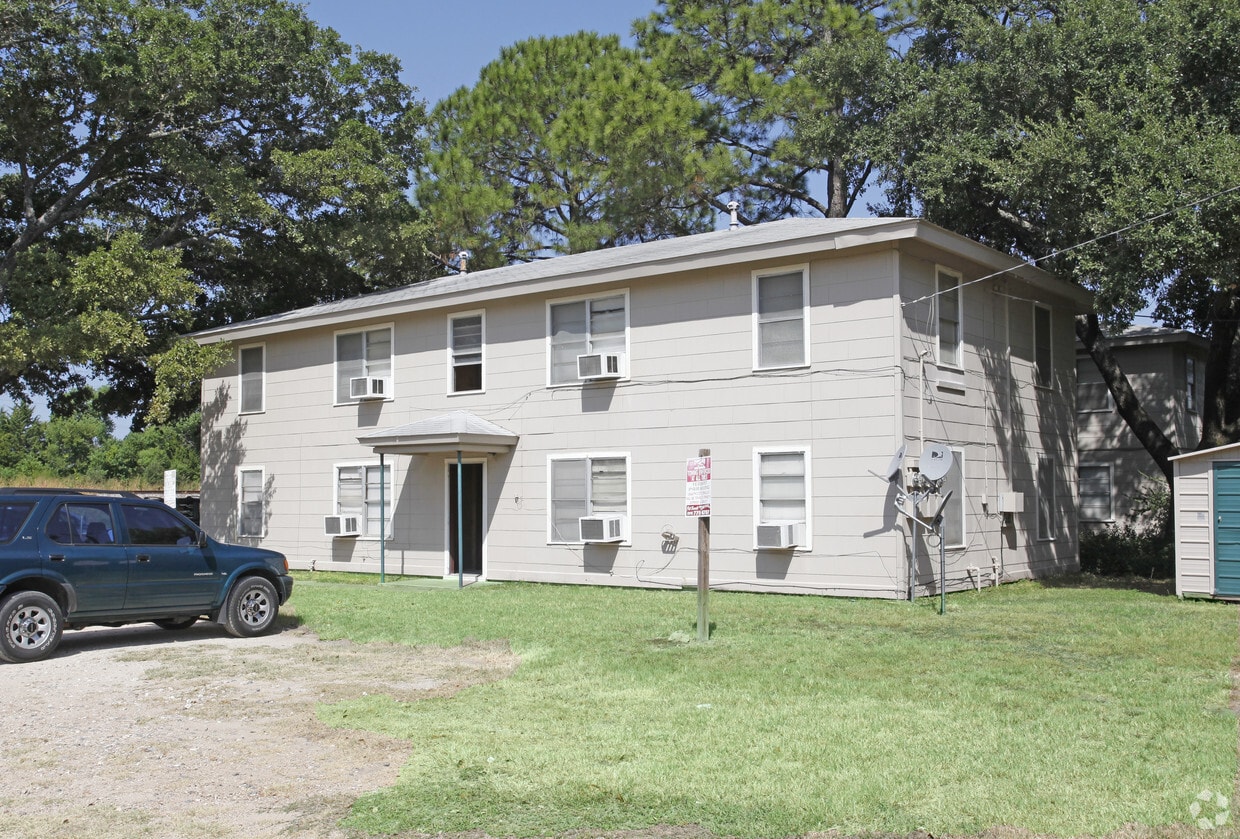 Northgate Fourplex Apartments in College Station, TX