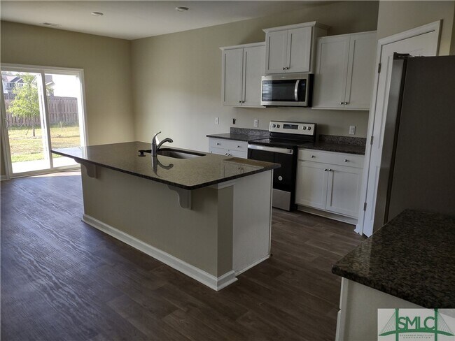 Building Photo - 378 Hogan Dr