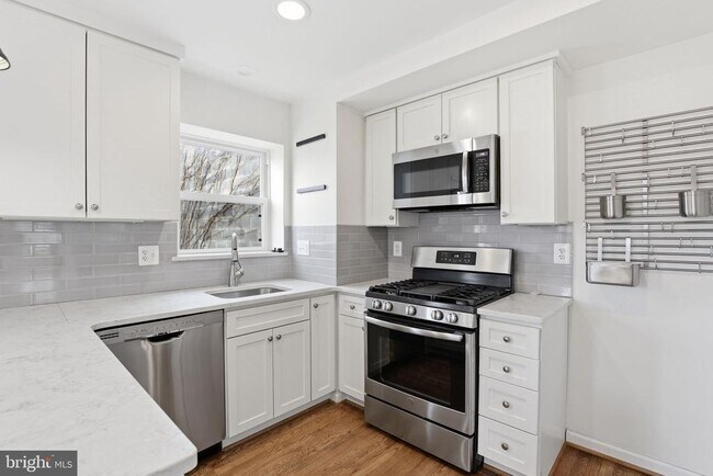 Foto del edificio - 2306 Riverview Terrace