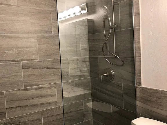 Foto del edificio - 807 Burnett Ave