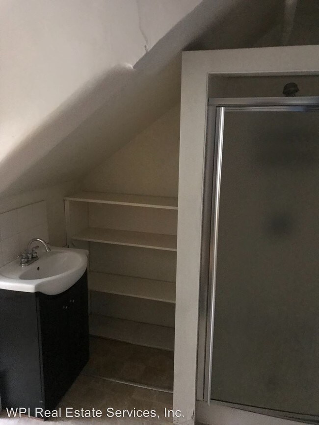 Foto del edificio - 1 br, 1 bath Apartment - 5609 20TH AVE NE