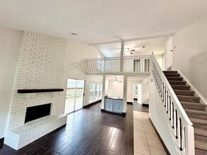 Building Photo - 5 Snapdragon Ct