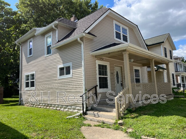 Foto del edificio - 2810 Highland Pl