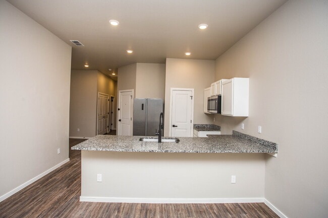 Building Photo - Updated Duplex with all appliances provided!