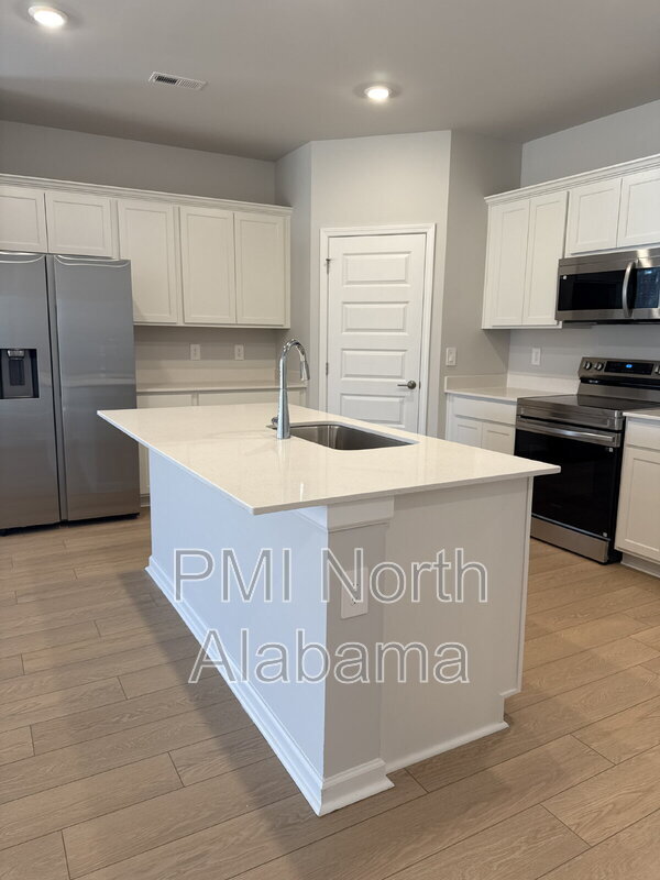 Foto del edificio - 15733 Ruthie Lynn Dr