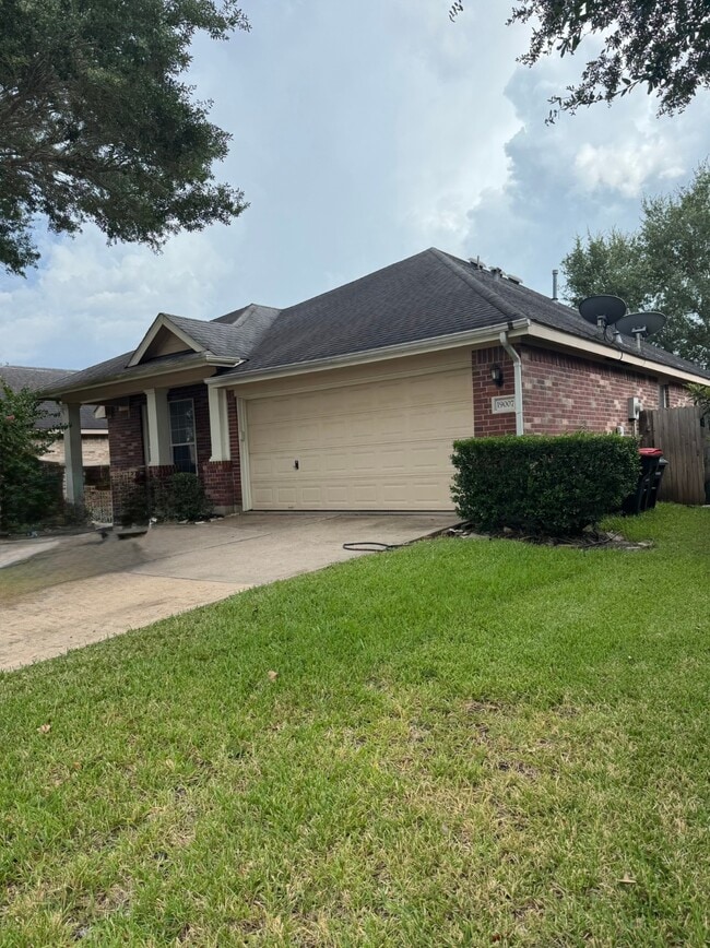Foto del edificio - 19007 Field Cottage Ln