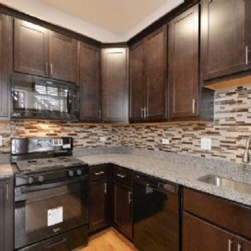 Foto principal - 2829 S Lawndale Ave