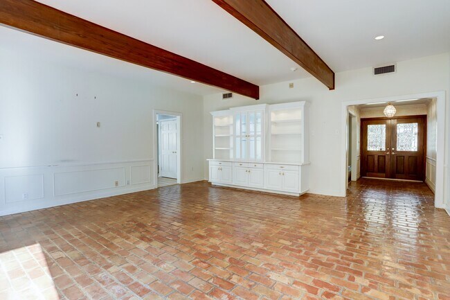 Foto del edificio - 11910 Laurie Ln