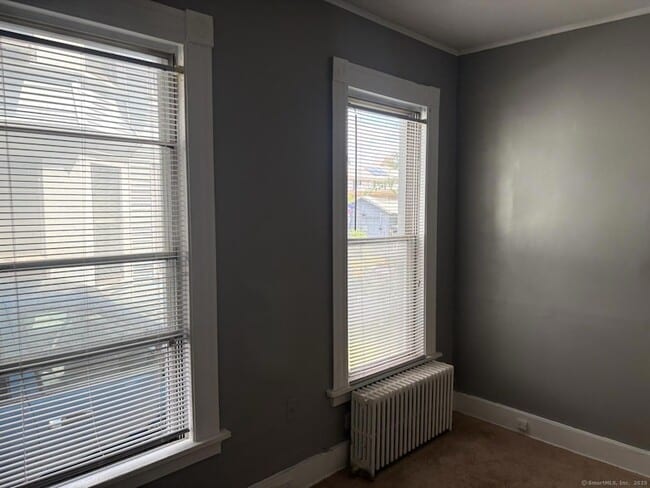 Building Photo - 319 Sherman Ave