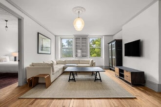 Building Photo - 185 East Broadway-SI ID1330811P