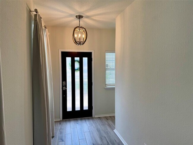 Foto del edificio - 546 Pepperbark Loop