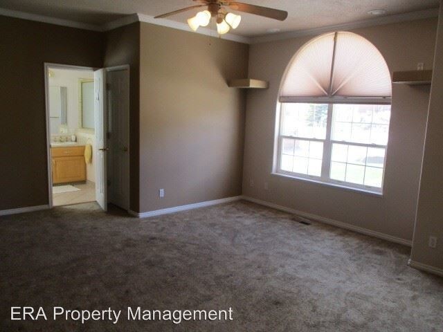 Building Photo - 5 br, 3.5 bath House - 1262 N Fairway Dr.